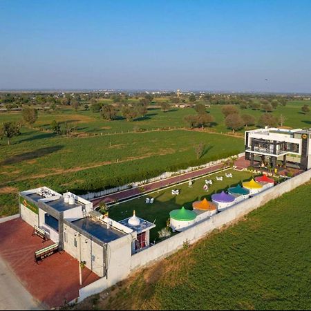 Iris Heaven'Z By Radha Rani Resort Jaipur Eksteriør bilde