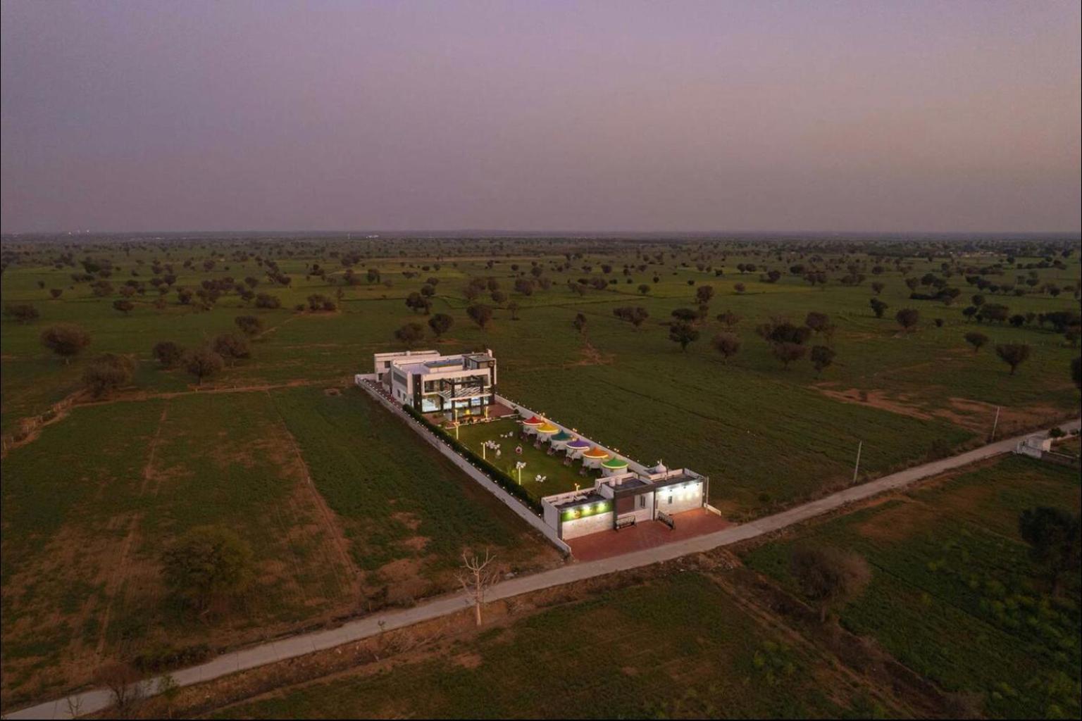 Iris Heaven'Z By Radha Rani Resort Jaipur Eksteriør bilde